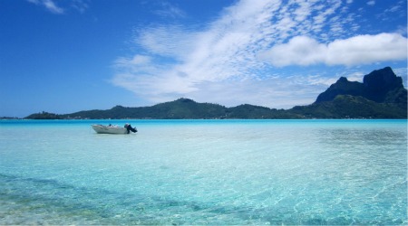 beach in tahiti