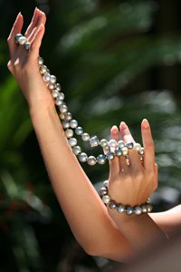 Tahitian Pearl Jewelry: Where To Buy Black Pearls For Quality And Price